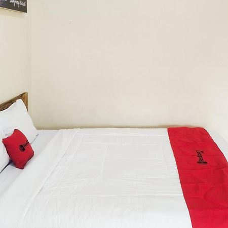 Reddoorz Syariah At Shakira Alesha Enggal Hotell Bandar Lampung Exteriör bild