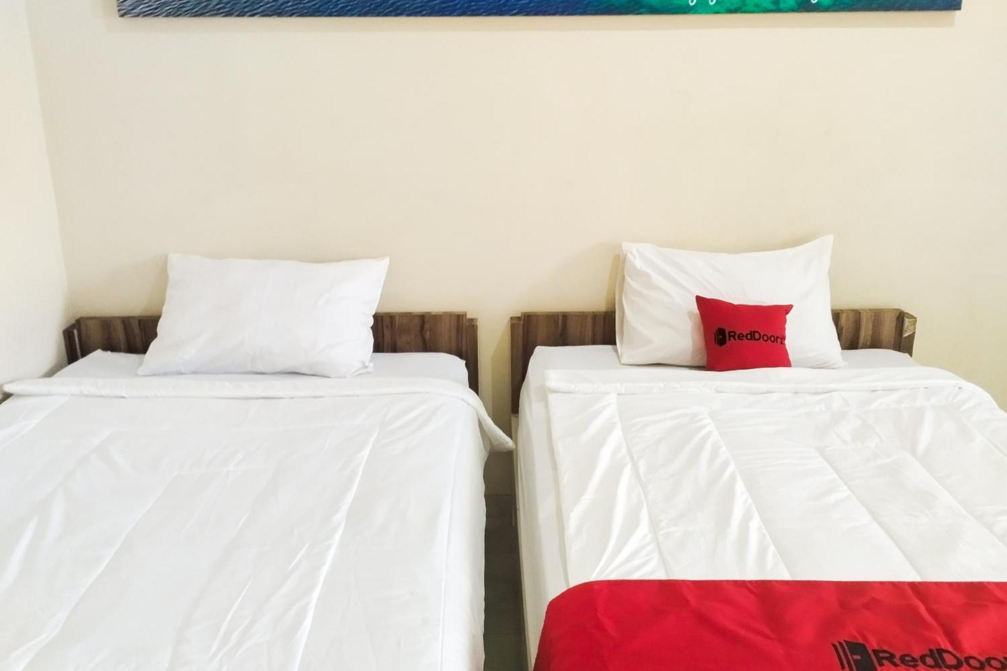 Reddoorz Syariah At Shakira Alesha Enggal Hotell Bandar Lampung Exteriör bild