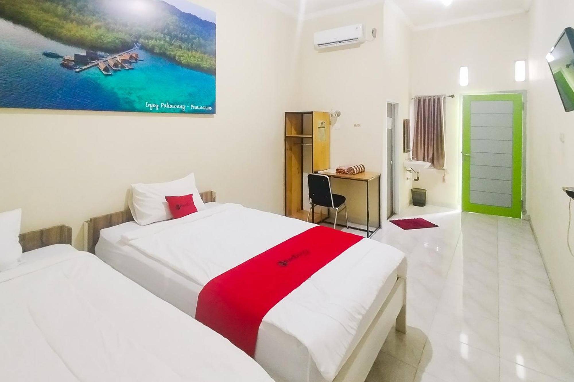 Reddoorz Syariah At Shakira Alesha Enggal Hotell Bandar Lampung Exteriör bild