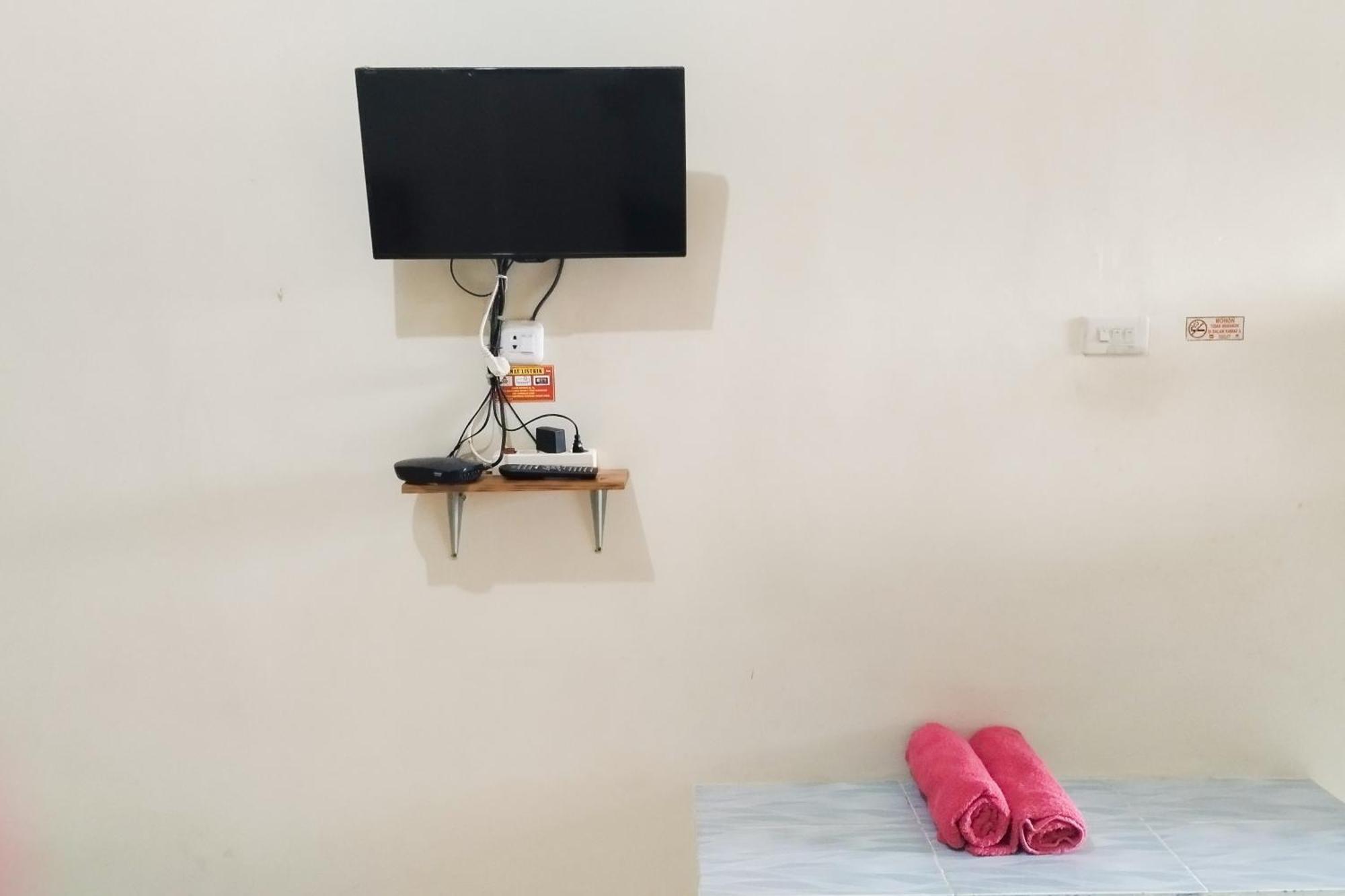 Reddoorz Syariah At Shakira Alesha Enggal Hotell Bandar Lampung Exteriör bild