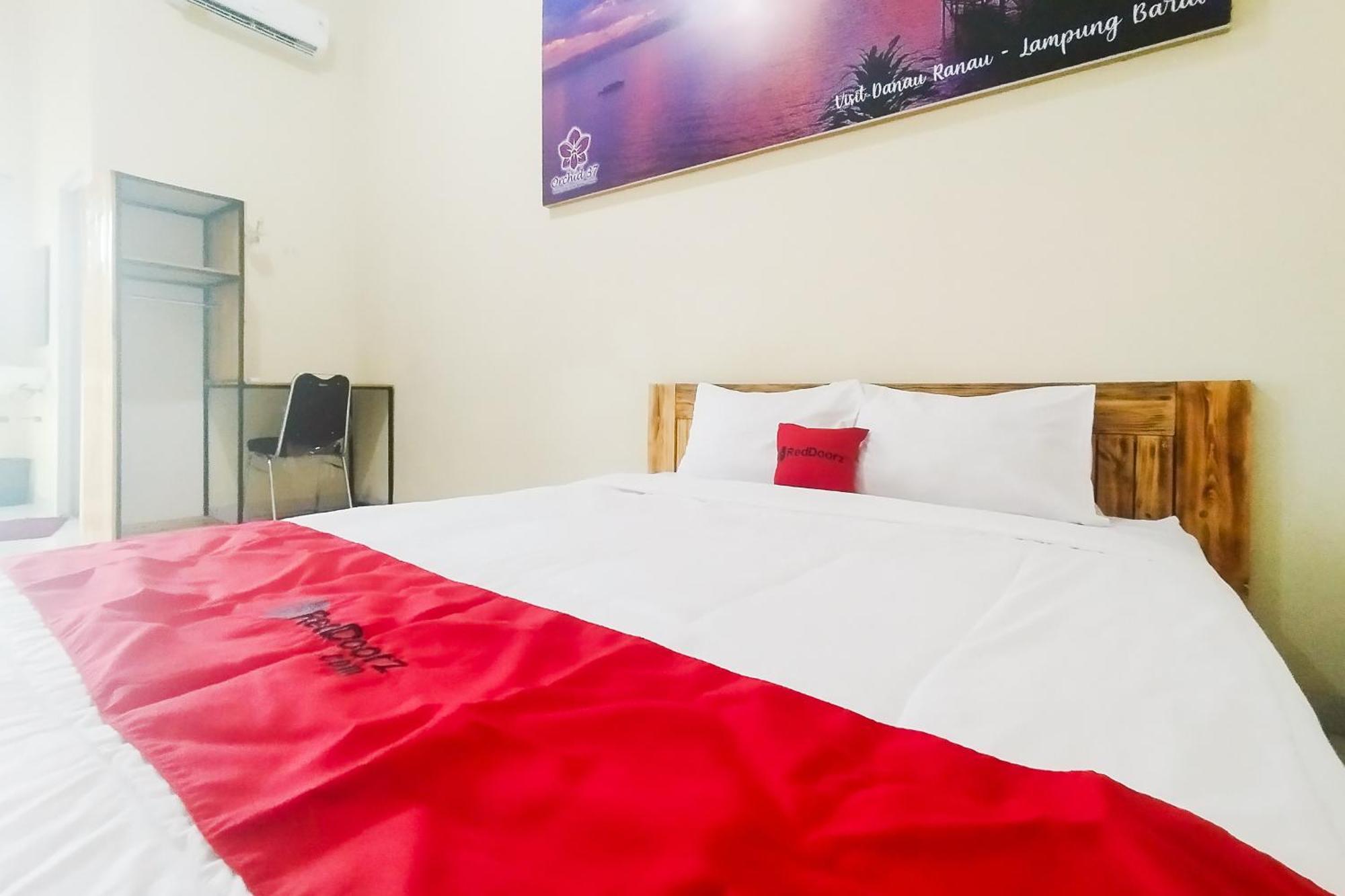 Reddoorz Syariah At Shakira Alesha Enggal Hotell Bandar Lampung Exteriör bild